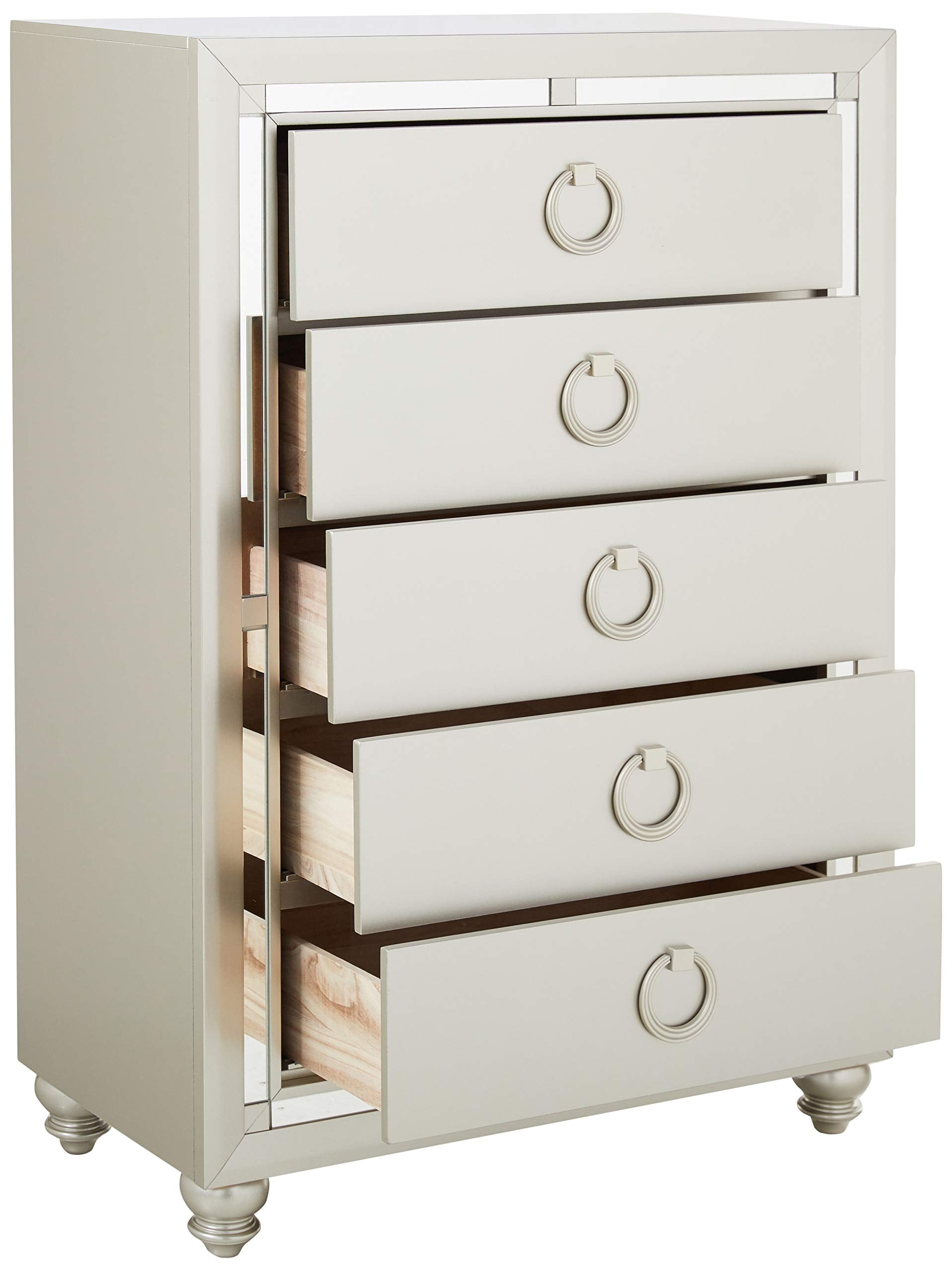 Global Furniture Usa (1621 Chest Riley, Silver