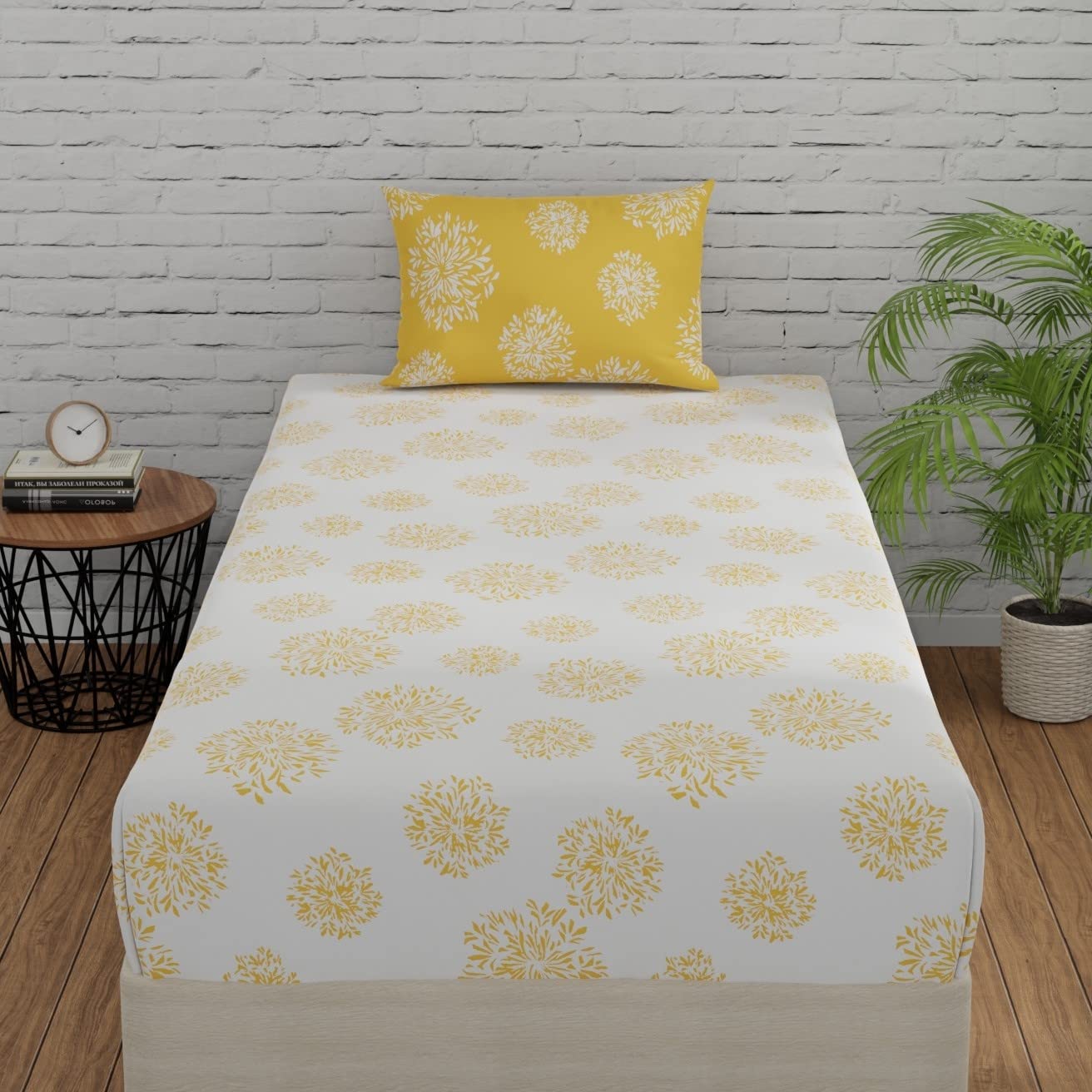 Huesland By Ahmedabad Cotton 144 Tc Fitted Single Bedsheet Cotton With 1 Pillow Cover | 3Ft X 6.5Ft | White & Yellow