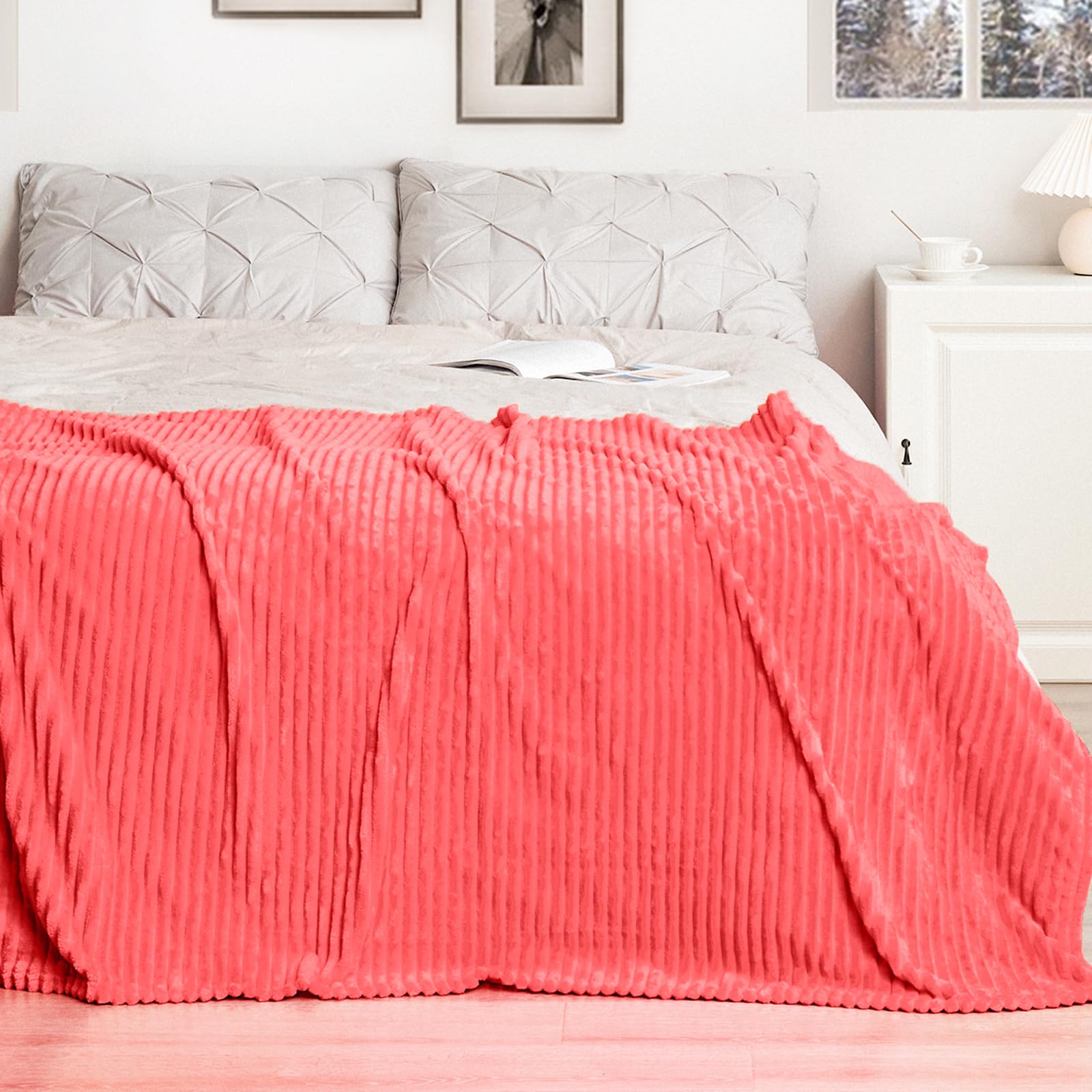 Vessia Flannel Fleece Throw Blanket For Couch,Sofa,Bed, 300Gsm Striped Red Blanket Throw For Adults And Kids, Super Soft Warm Co
