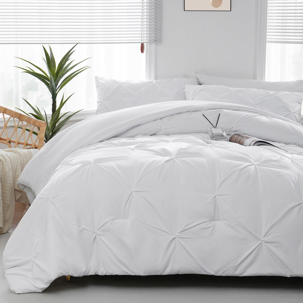 Downcool King Size Comforter Set - White Comforter King Size, 3-Piece Pintuck Bedding Comforter Sets With 1 Pinch Pleated Comfor