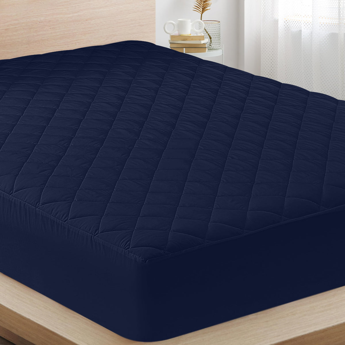 Utopia Bedding Quilted Fitted Mattress Pad (King), Elastic Fitted Mattress Protector, Mattress Cover Stretches Up To 16 Inches D