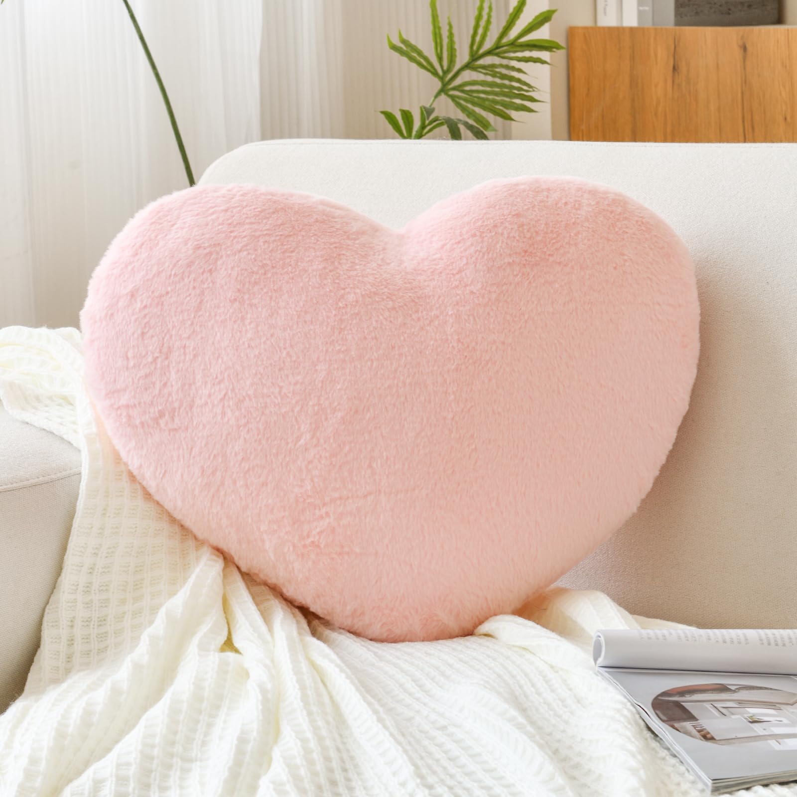 Xvtru Heart Pillow, Soft Pink Heart Shaped Pillow, Cute Faux Rabbit Fur Room Decorative Throw Pillow, 19.6''X15.7'' Heart Plush