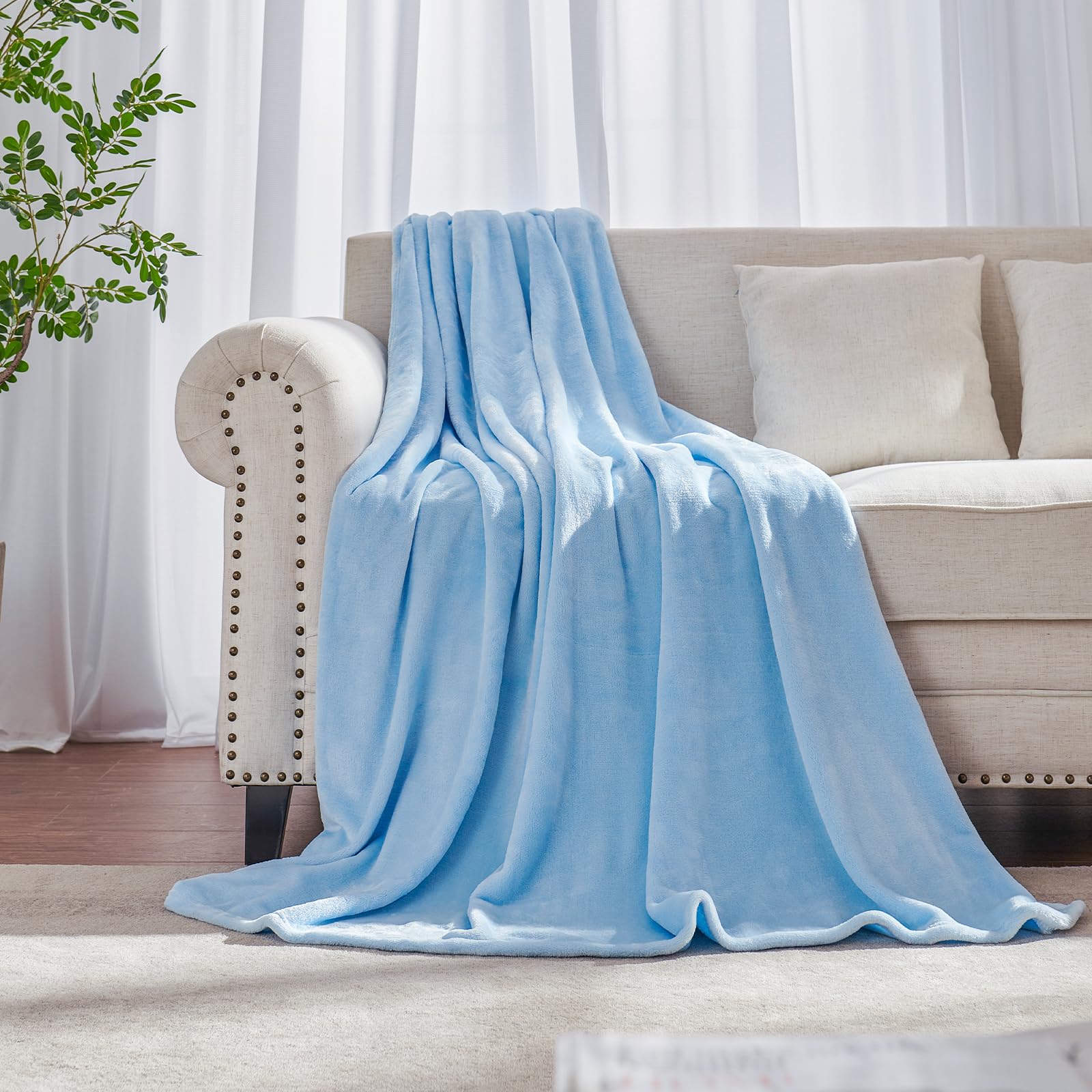 JIAHANNHA Light Blue Throw Blanket Fleece Blanket Throw Size(50 by 70 Inches),Super Soft Cozy Plush Blanket for Couch Sofa Bed,L