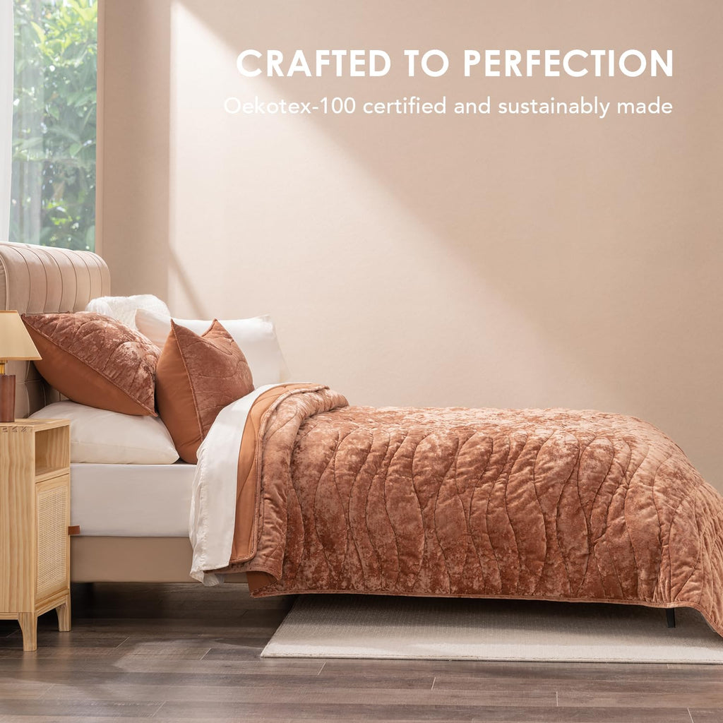 Evergrace Luxury Velvet Quilt Queen Size, Ultra Soft Velvet Bedding Set, Lightweight Velvet Comforter For All Season, Wave Crush
