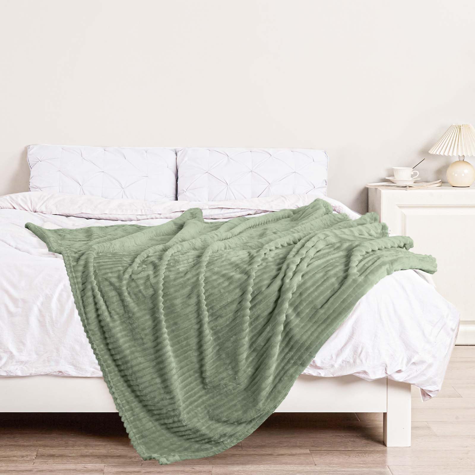 Bnuitland Sage Green Flannel Throw Blanket (60X80 Inches) With Storage Pouch,300Gsm Super Soft Fleece Stripe Pattern Sofa Blanke