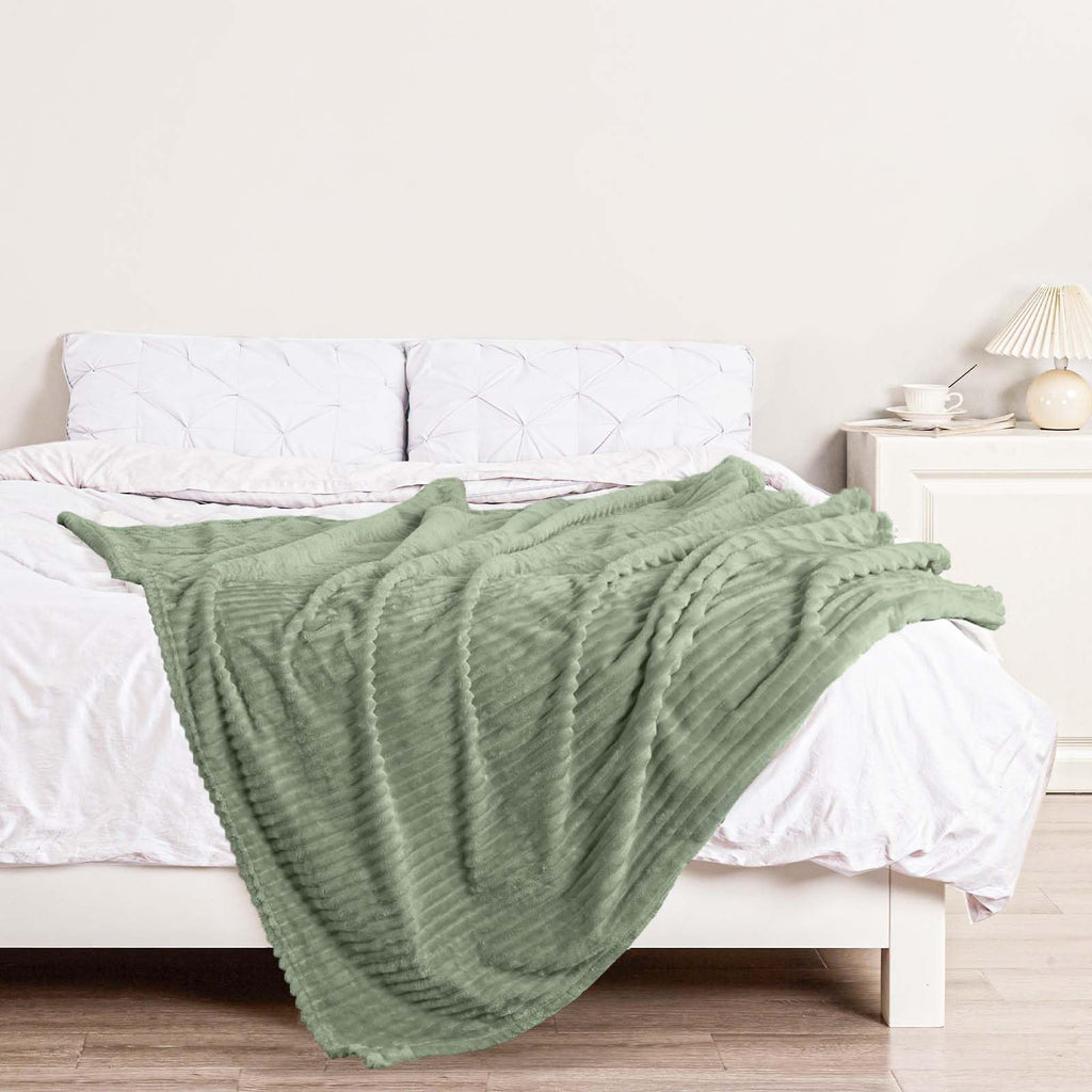 Bnuitland Sage Green Flannel Throw Blanket (60X80 Inches) With Storage Pouch,300Gsm Super Soft Fleece Stripe Pattern Sofa Blanke