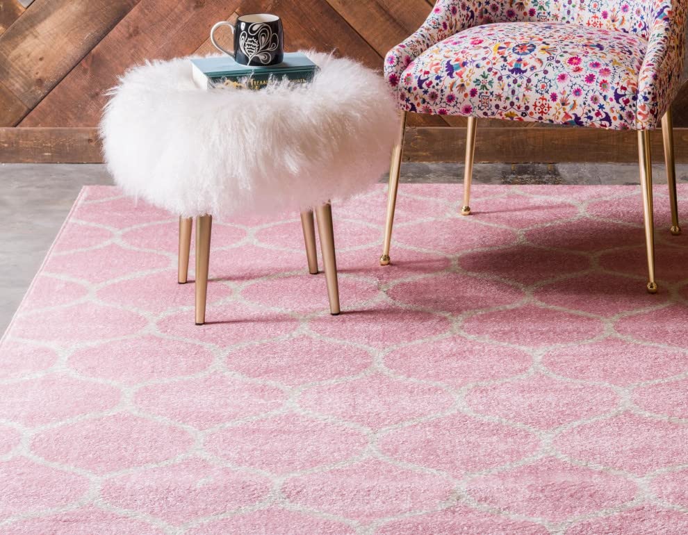 Unique Loom Trellis Frieze Collection Area Rug - Rounded (5' 1'' X 8', Light Pink/ Ivory)