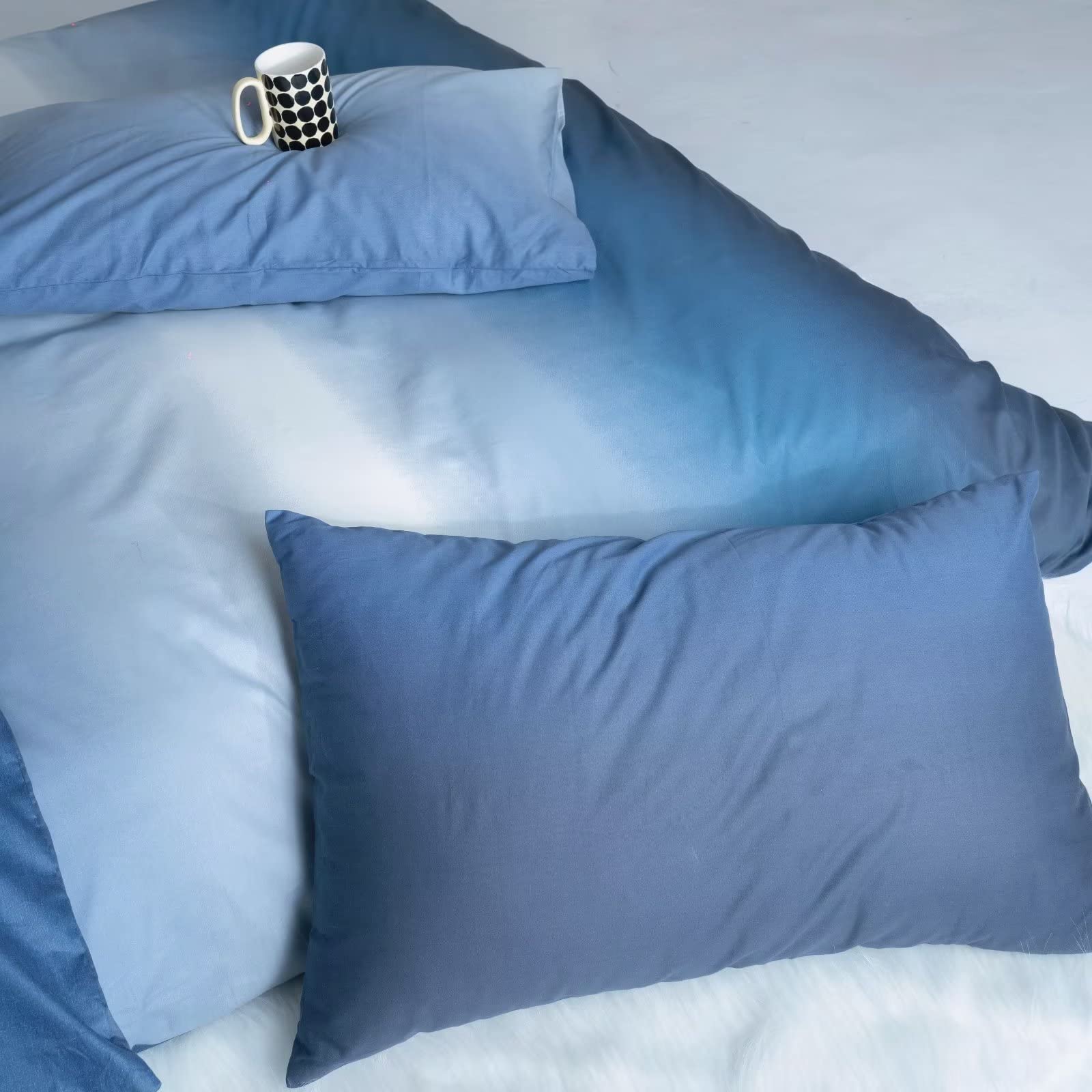 Clothknow Blue Comforter Set California King Gradient Blue White Bedding Comforter Sets Blue Bedding Sets Navy Blue Bed Comforter Soft 3Pcs Dark Blue Comforter Sets Cal King