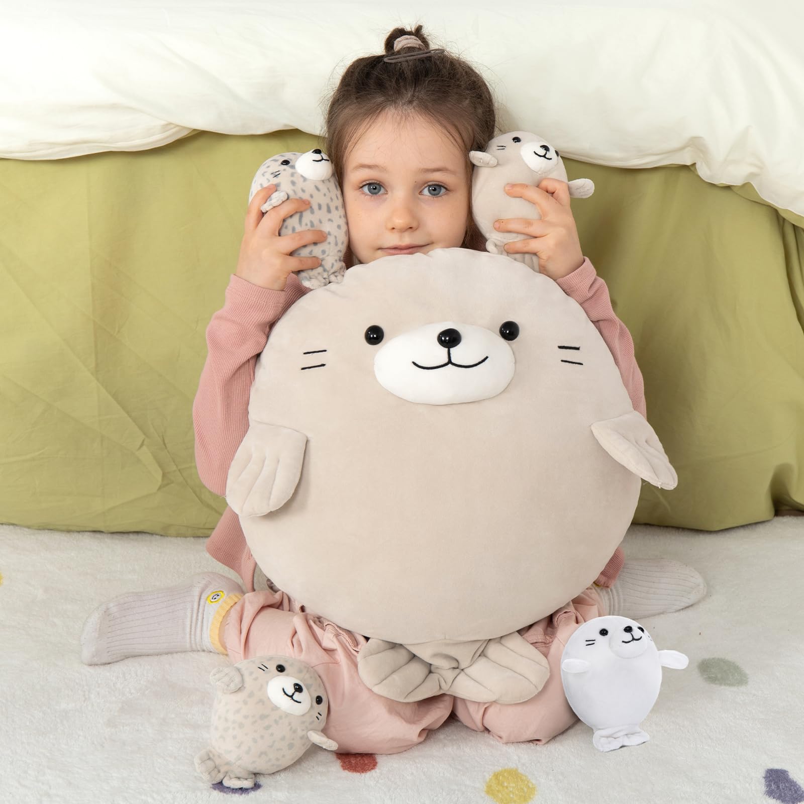 Maogolan 5Pcs Fat Seal Plush With 4 Babies Inside - 20 ' Giant Ultra Soft Seal Stuffed Animal Throw Pillow - Squishy Mother-Bab