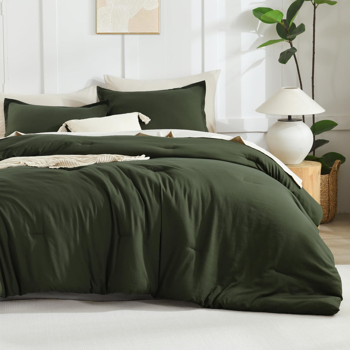 Litanika Dark Olive Green Comforter Set King, 3 Pieces Solid Bedding Comforter Set, All Season Fluffy Bed Set (104X90In Comforte