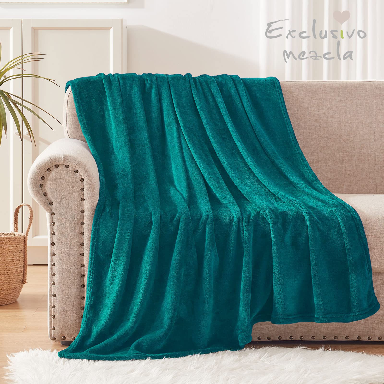 Exclusivo Mezcla Extra Large Fleece Throw Blanket For Couch, Sofa, 300Gsm Super Soft And Warm Blankets, Teal Throw All Season Us