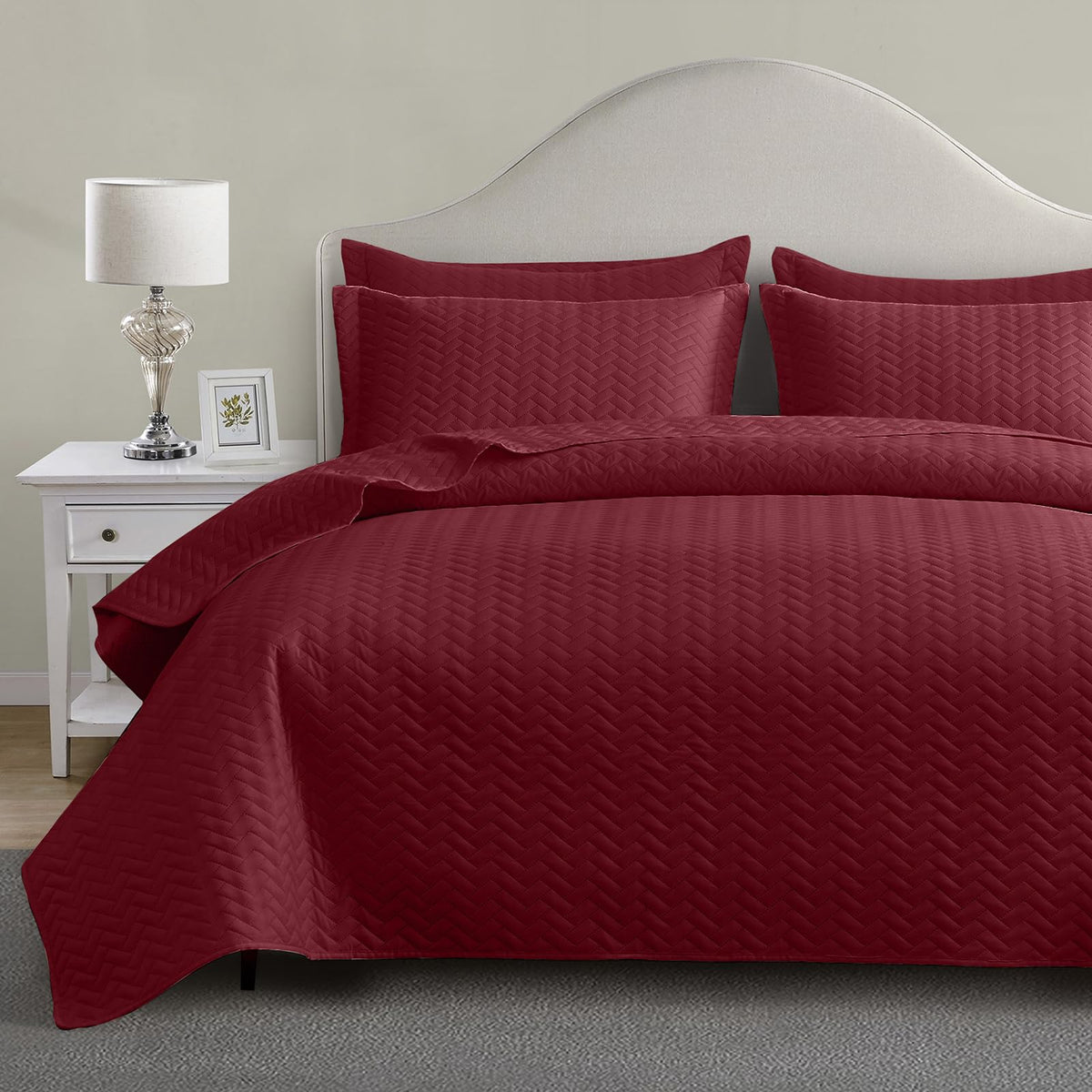 Maple&Stone Quilt Set California King Size, Lightweight Burgundy Bedspread Ultrasonic Chevron Pattern Light Coverlet For All Sea