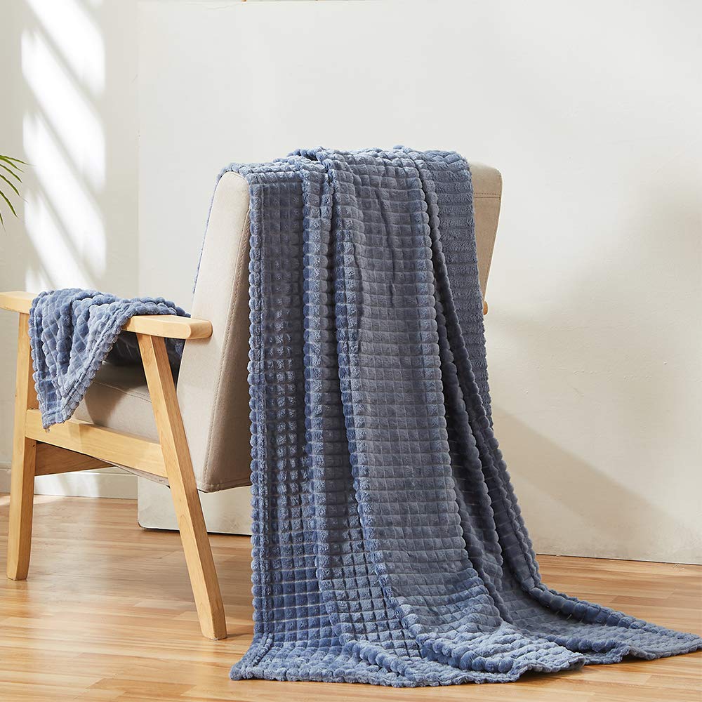 Simple&Opulence Luxury Flannel Fleece Throw Blanket, Cozy Warm Soft Home Furnishing Throw Blanket With 3D Stereoscopic Grid Desi