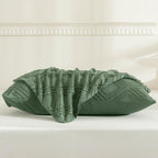 Jellymoni 2 Pack Green Pillowcases King Size, Soft Microfiber Geometric Tufted Pillow Covers With Envelope Closure (Pillows Are