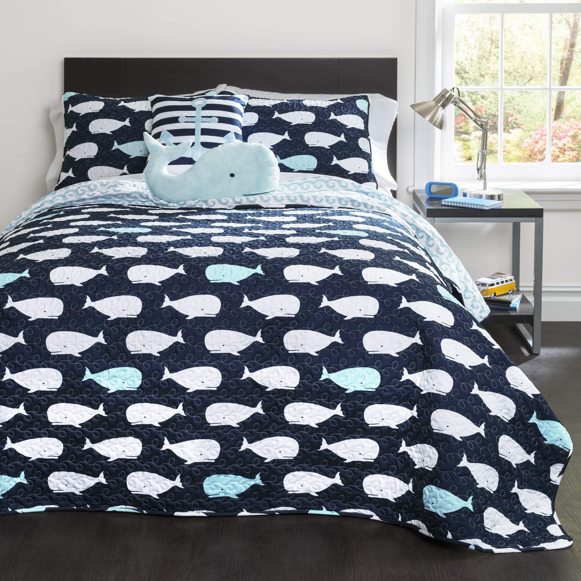 Lush Decor Whale Kids Reversible 4 Piece Quilt Bedding Set With Sham And Decorative Throw Pillows, Twin, Navy