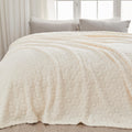 Newcosplay Super Soft King Blanket Ivory Premium Silky Flannel Fleece 3D Heart Checkered Lightweight Bed Blanket All Season Use