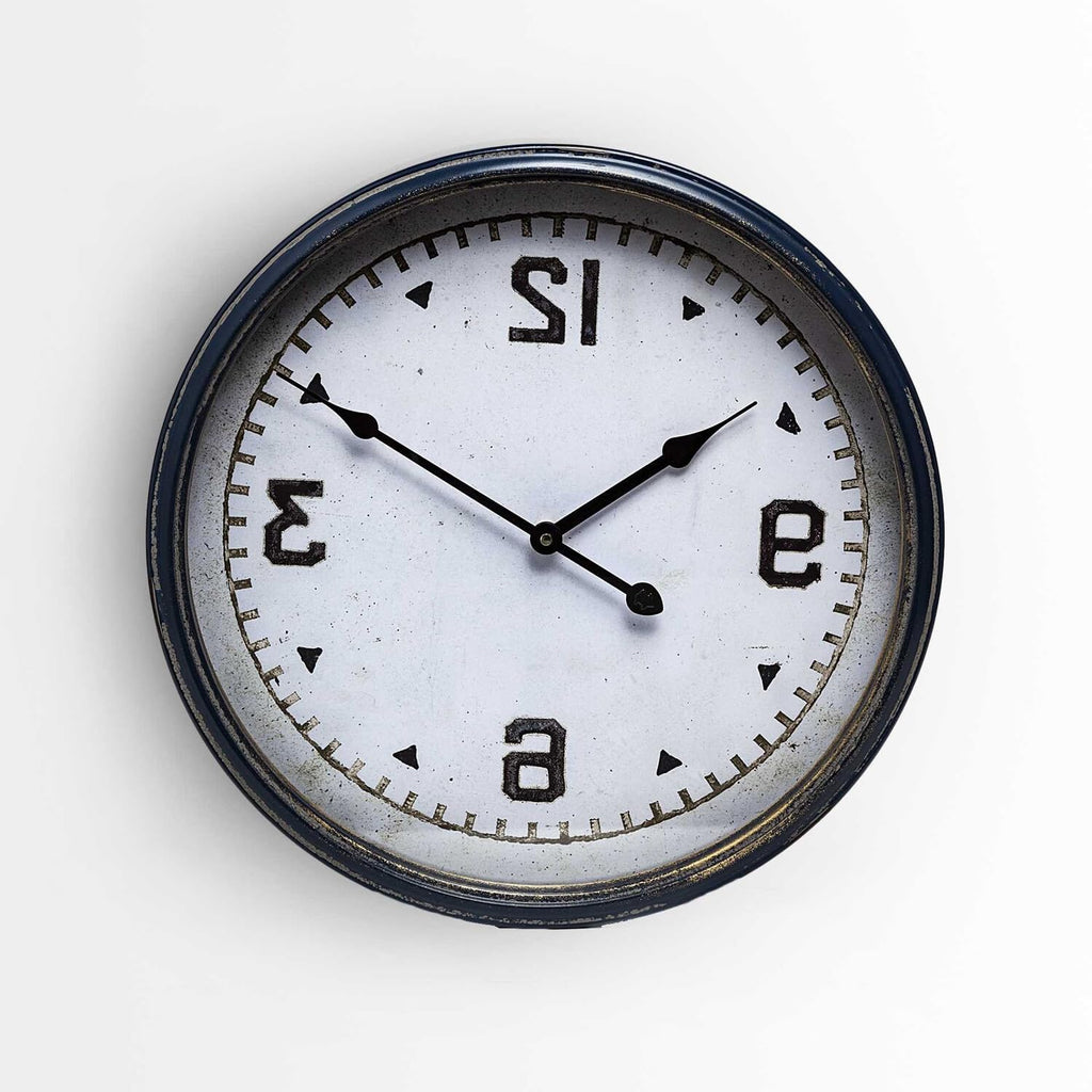 HomeRoots 16' Circle Blue Glass Analog Wall Clock