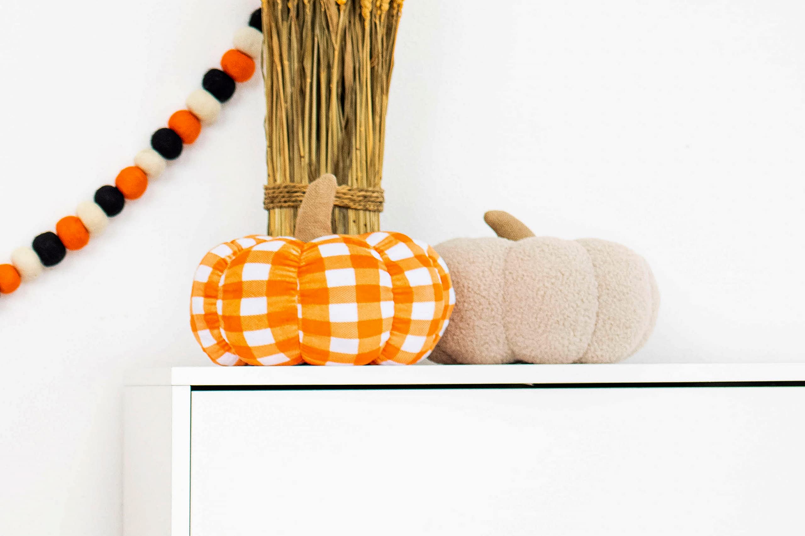 Pearhead Sherpa Pumpkin, Plush Stuffed Halloween Home Decorations, Modern Fall Home Decor, 6.5' X 9', Cream
