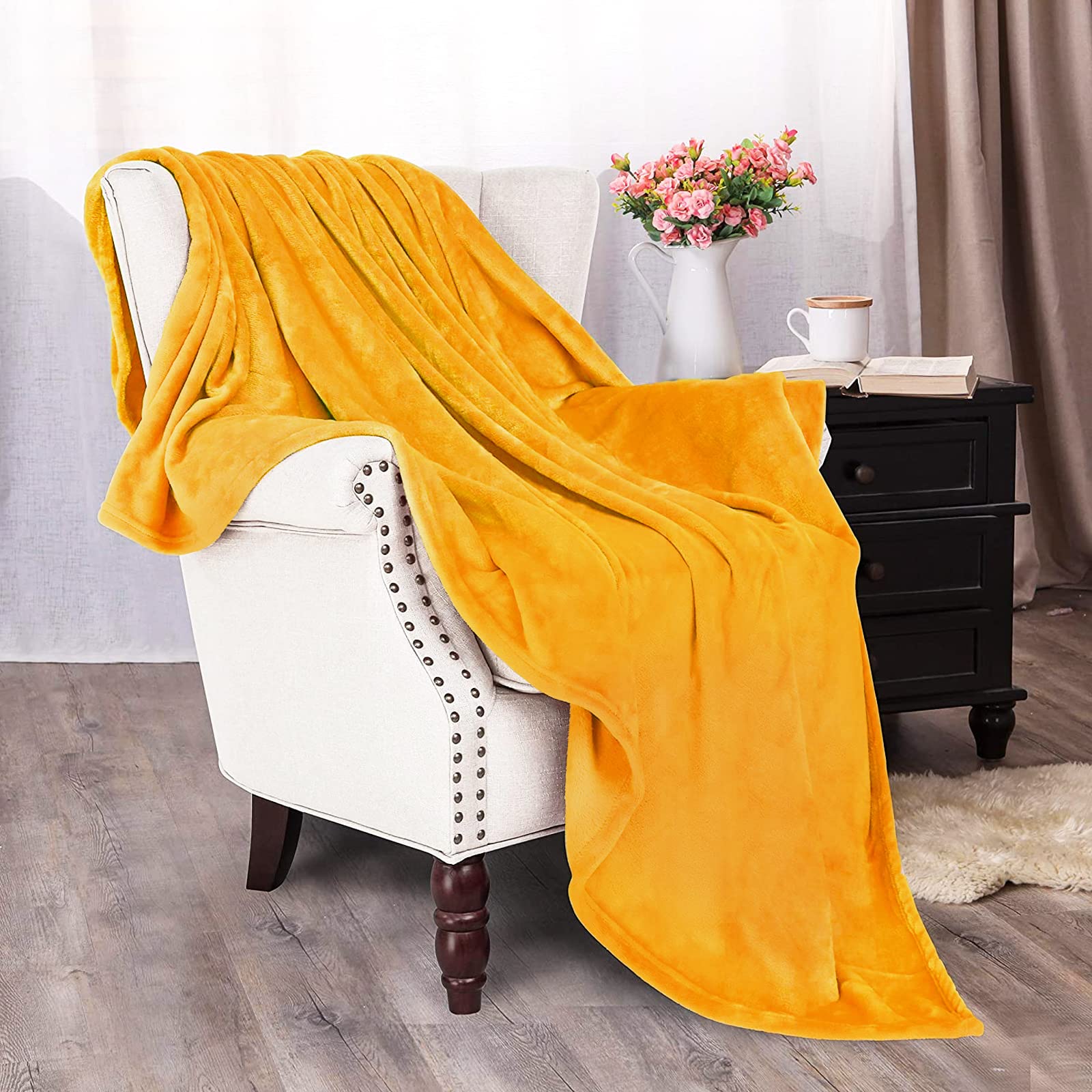 Exclusivo Mezcla Extra Large Fleece Throw Blanket, 50X70 Inches 300Gsm Super Warm And Soft Blankets For Couch, Mustard Yellow Th