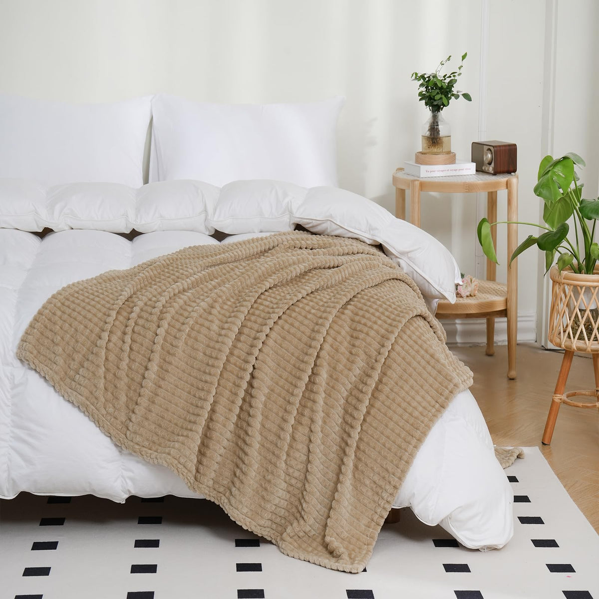 Puncuntex Flannel Fleece Throw Blanket Khaki 108''  90'',Super Soft Plush Cozy Blanket With Square Grid Design Luxury For Couch