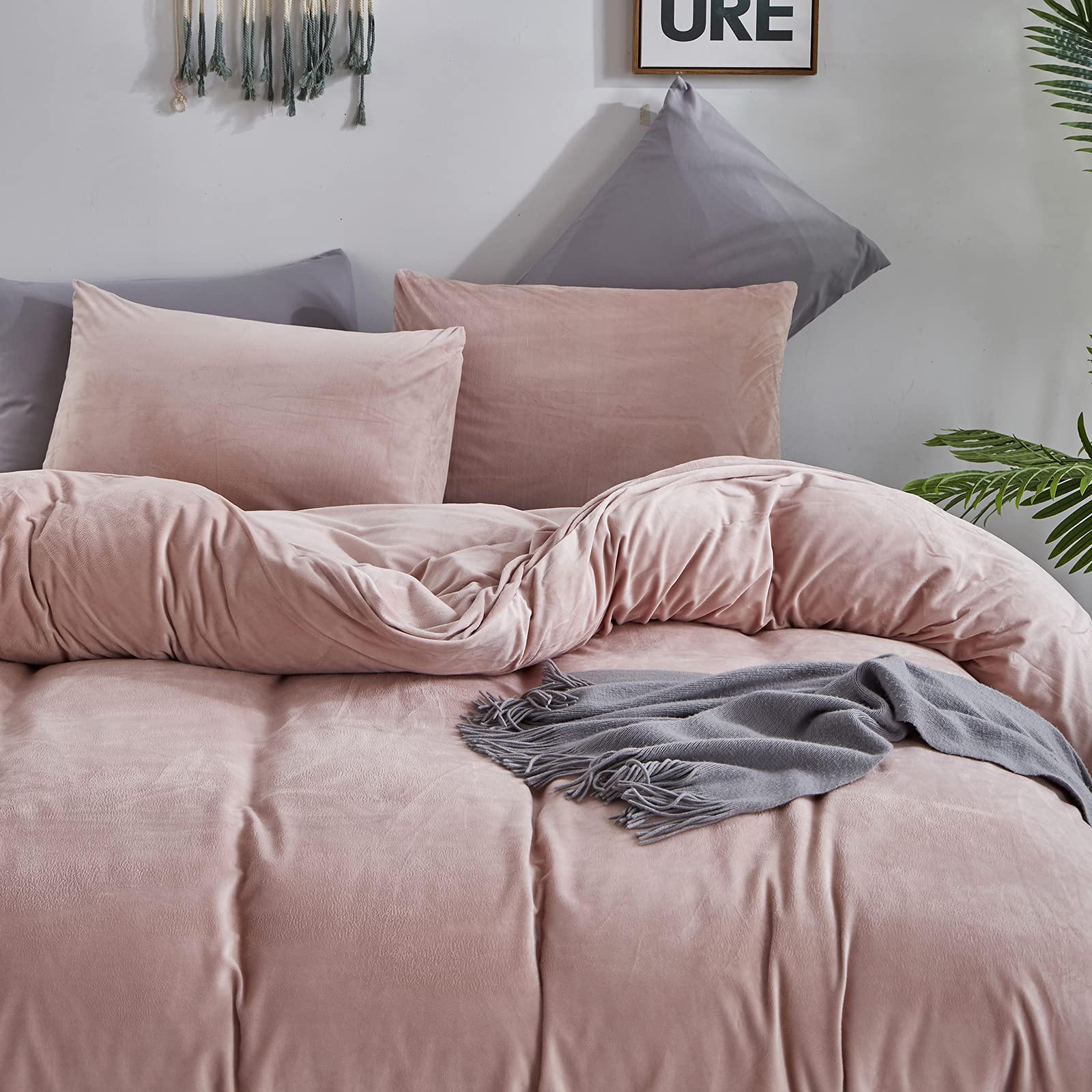 Clothknow Pink Velvet Twin Comforter Set 3Pcs Blush Bedding Comforter Set Pink Fluffy Twin Comforter Dusty Rose Comforter Sofy Pink Comforter Sets Twin