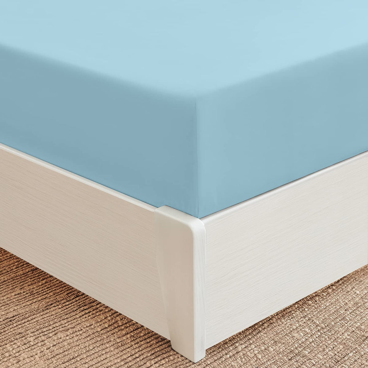 Mellanni Queen Fitted Sheet Only - Iconic Collection Bedding Sheets - Soft & Cooling Sheets With Up To 16 Deep Pocket - All Arou