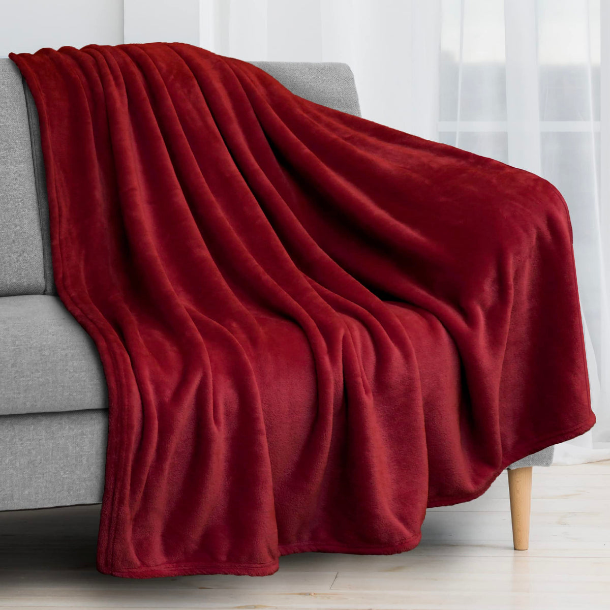 Pavilia Wine Red Fleece Throw Blanket For Couch, Maroon Burgundy Soft Fuzzy Flannel Throw For Sofa, Luxury Plush Microfiber Bed