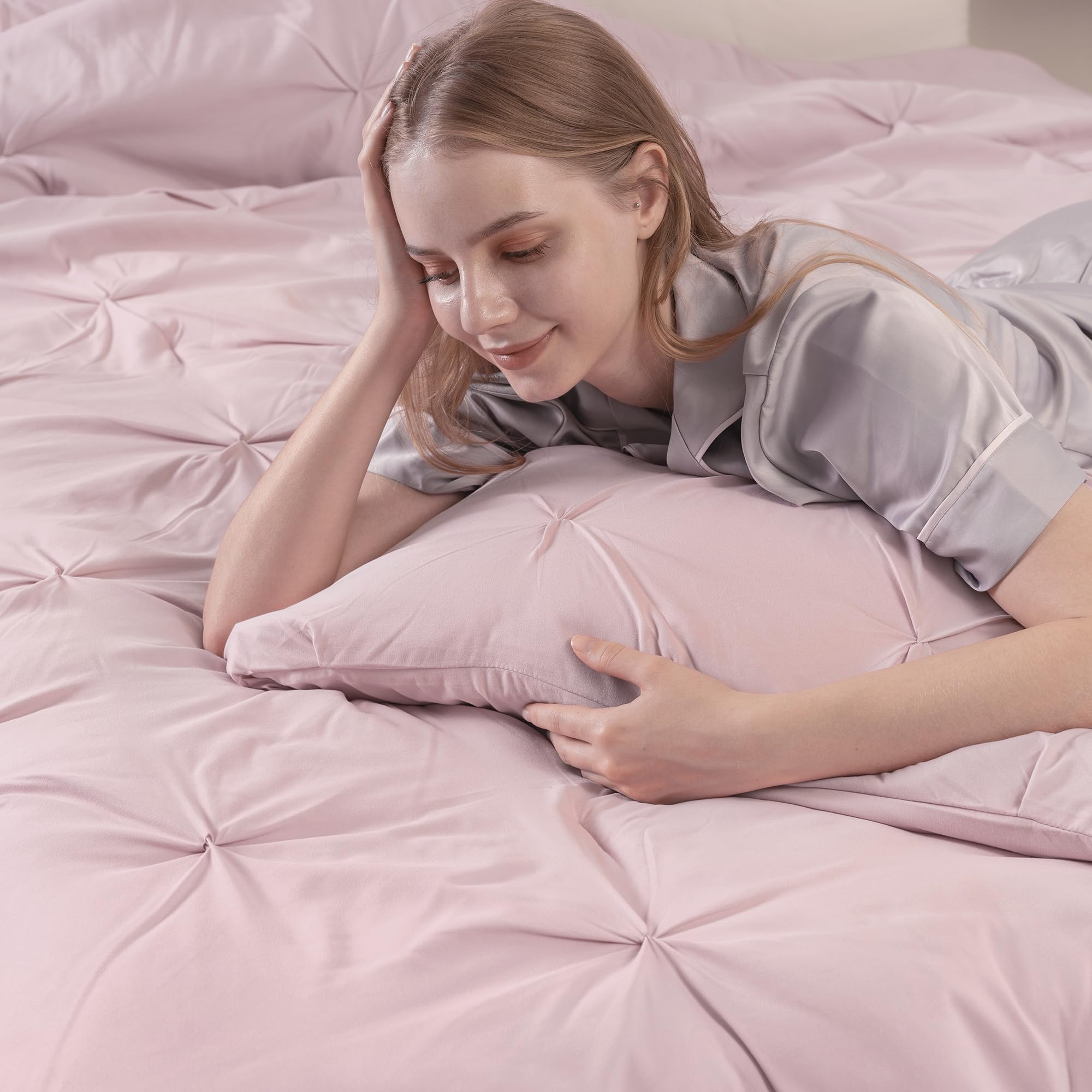 Downcool Twin Comforter Set - 2-Piece Cute Pinch Pleat Bed Set, All Season Soft Fluffy Pintuck Bedding Comforter Sets, Lightweig