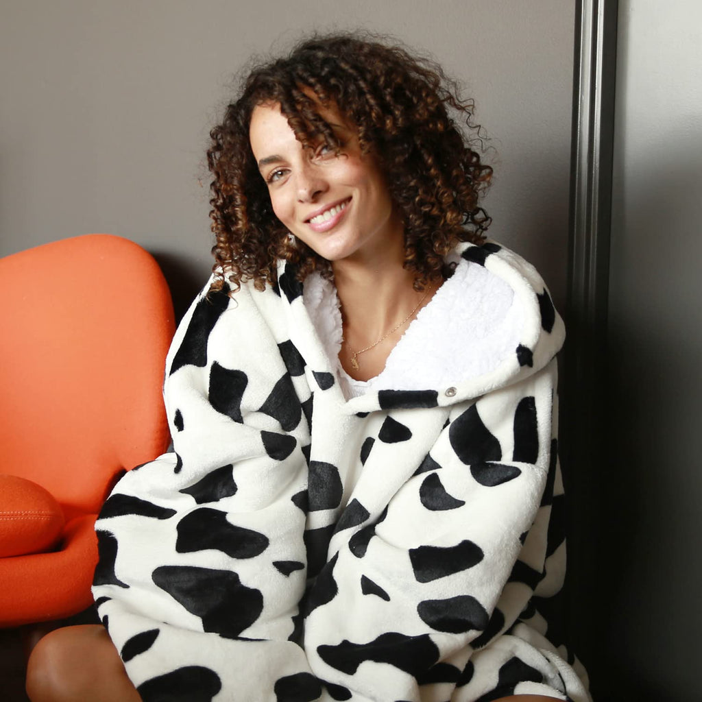 Catalonia Cow Print Oversized Hoodie Blanket Sweatshirt, Comfortable Sherpa Lounging Pullover For Adults Men Women Teenagers Wif