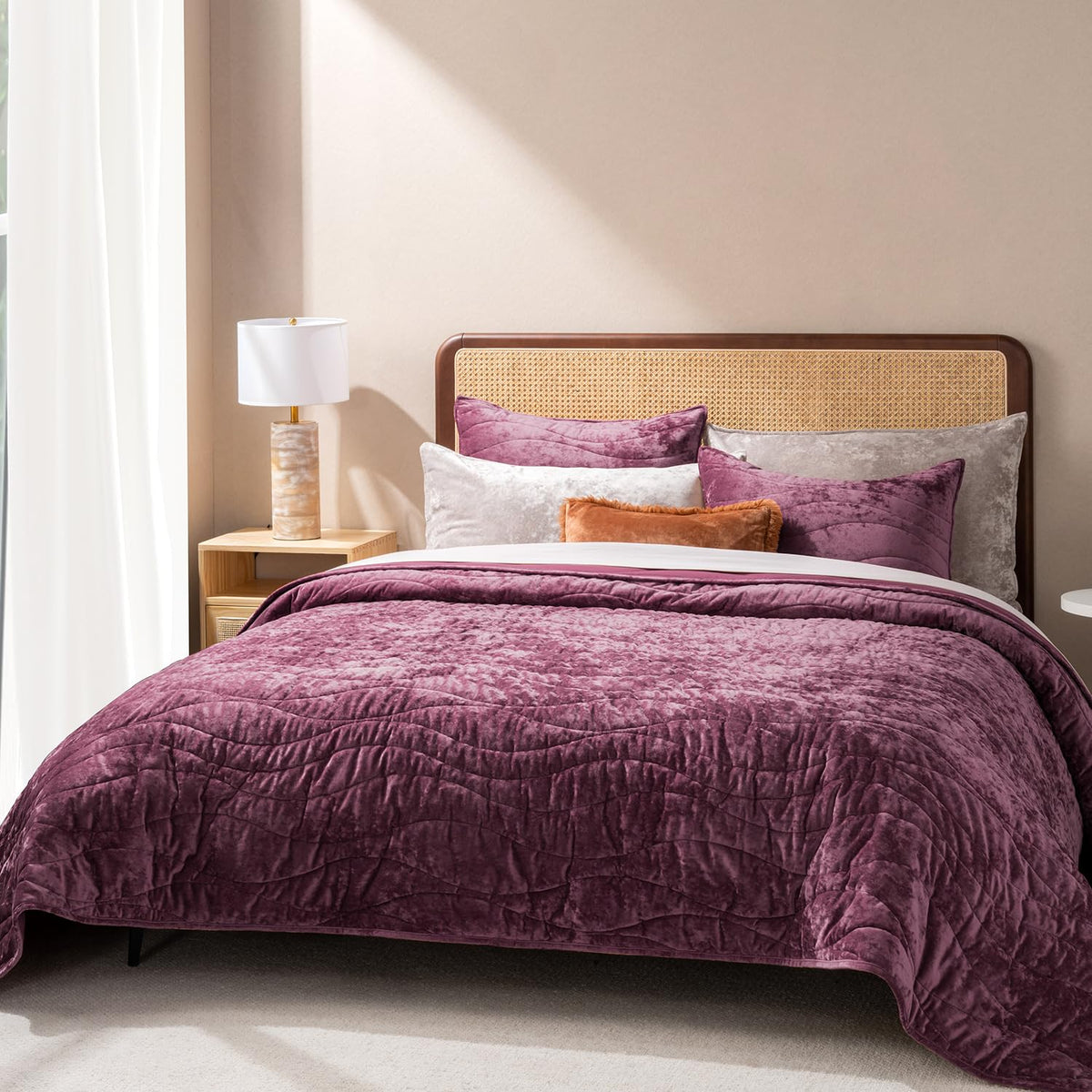 EVERGRACE Luxury Velvet Quilt Set Queen Size, Ultra Soft Velvet Bedding, Lightweight Velvet Comforter for All Season, Wave Crush