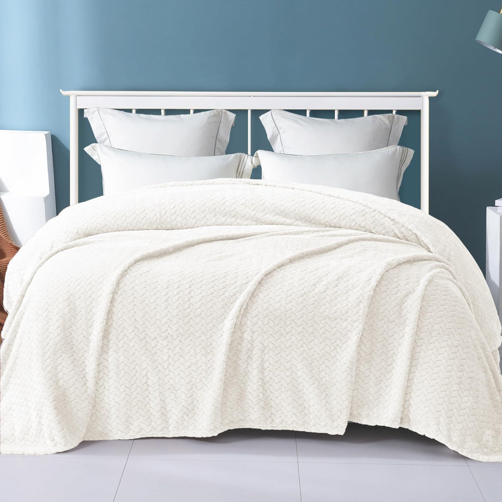 Exclusivo Mezcla Off White Fleece Queen Size Blanket For Bed, 90X90 Inches Soft Cozy 3D Decorative Jacquard Flannel Blankets, Li