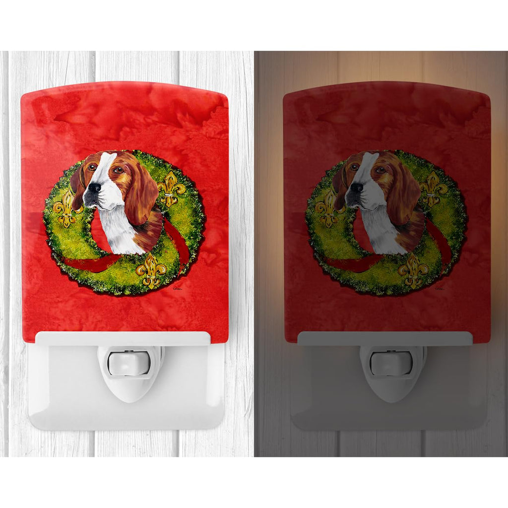 Caroline'S Treasures Sc9101Cnl Beagle Christmas Wreath Ceramic Night Light Compact, Ul-Certified, Ideal For Bedroom, Bathroom, N