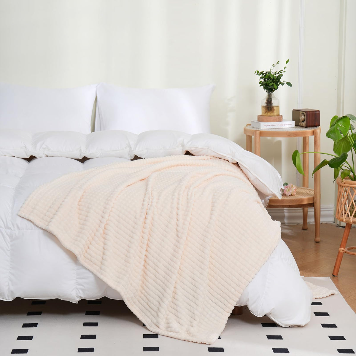 Cream White Throw Blanket 50''  70'' Decorations Fleece Super Soft Plush Fuzzy Cozy Blanket With Square 3D Jacquard Grid Design