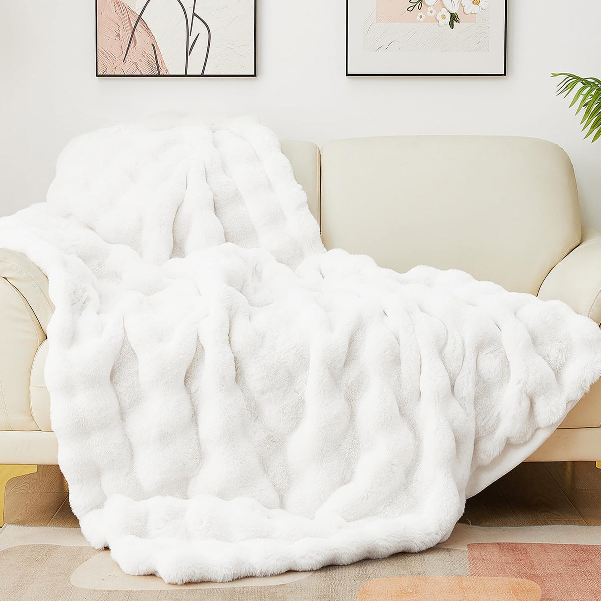 Latepis White Faux Fur Queen Blanket Cozy Bubble Blanket Soft Fuzzy Thick Living Room Blanket For Bed Sofa Bedroom Plush Fluffy
