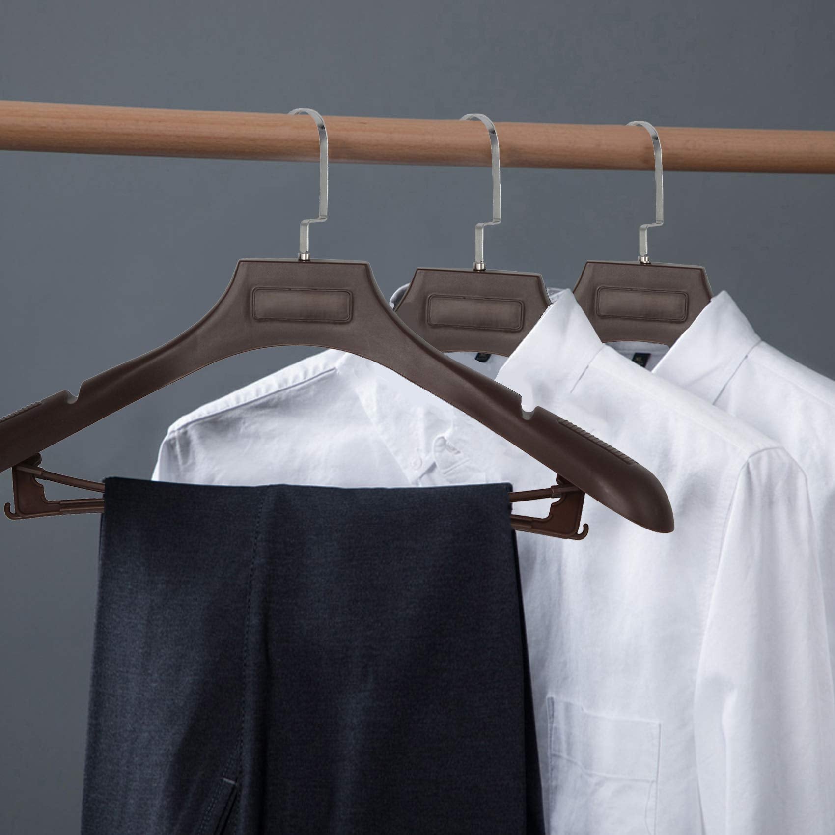 Plastic Extra Wide Suit Hangers, Pack Of 15, Width: 17.7'',Notched Shoulders & Swivel Hooks, Brown