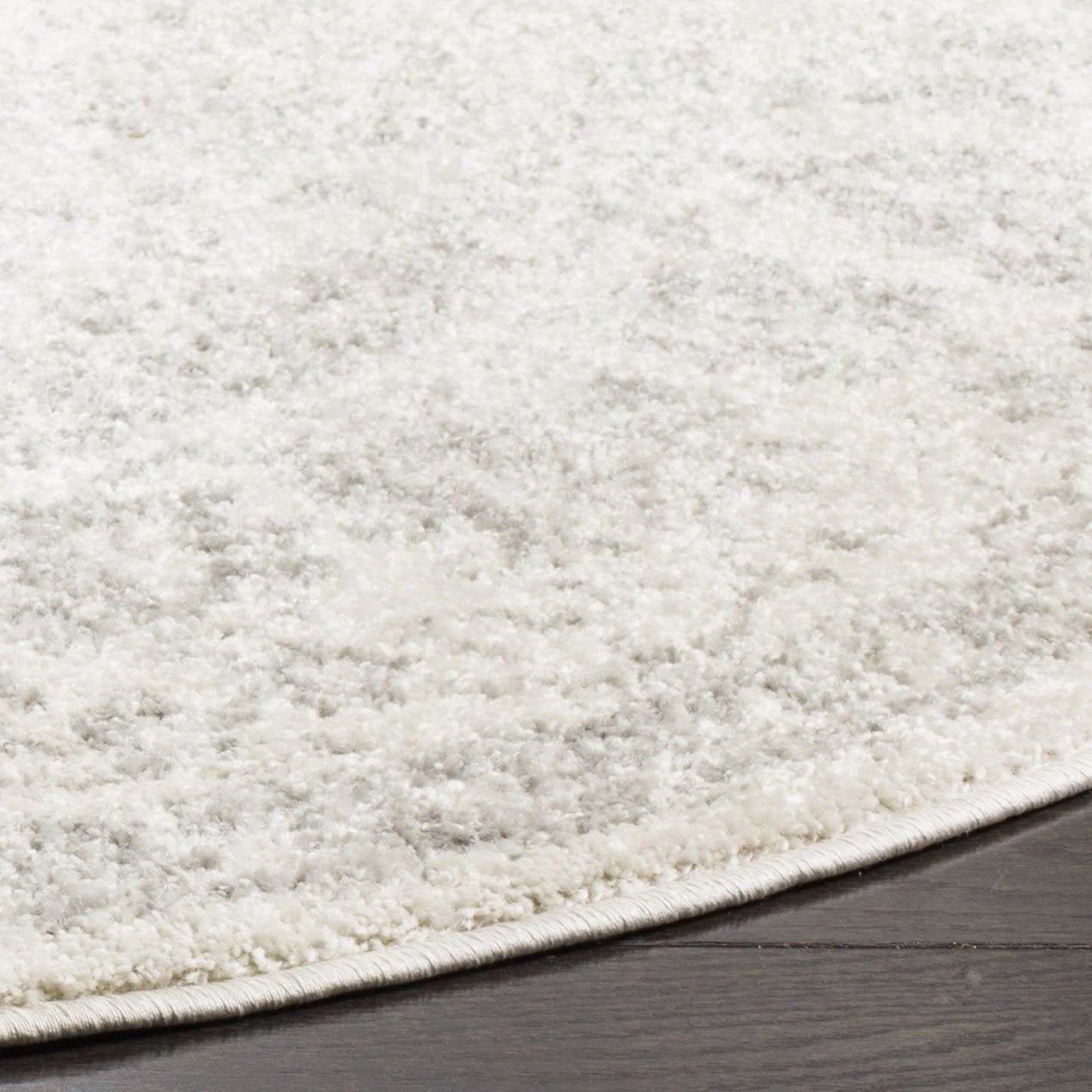 Safavieh Adirondack Collection Area Rug - 4' Round, Ivory & Silver, Oriental Distressed Design, Non-Shedding & Easy Care, Ideal