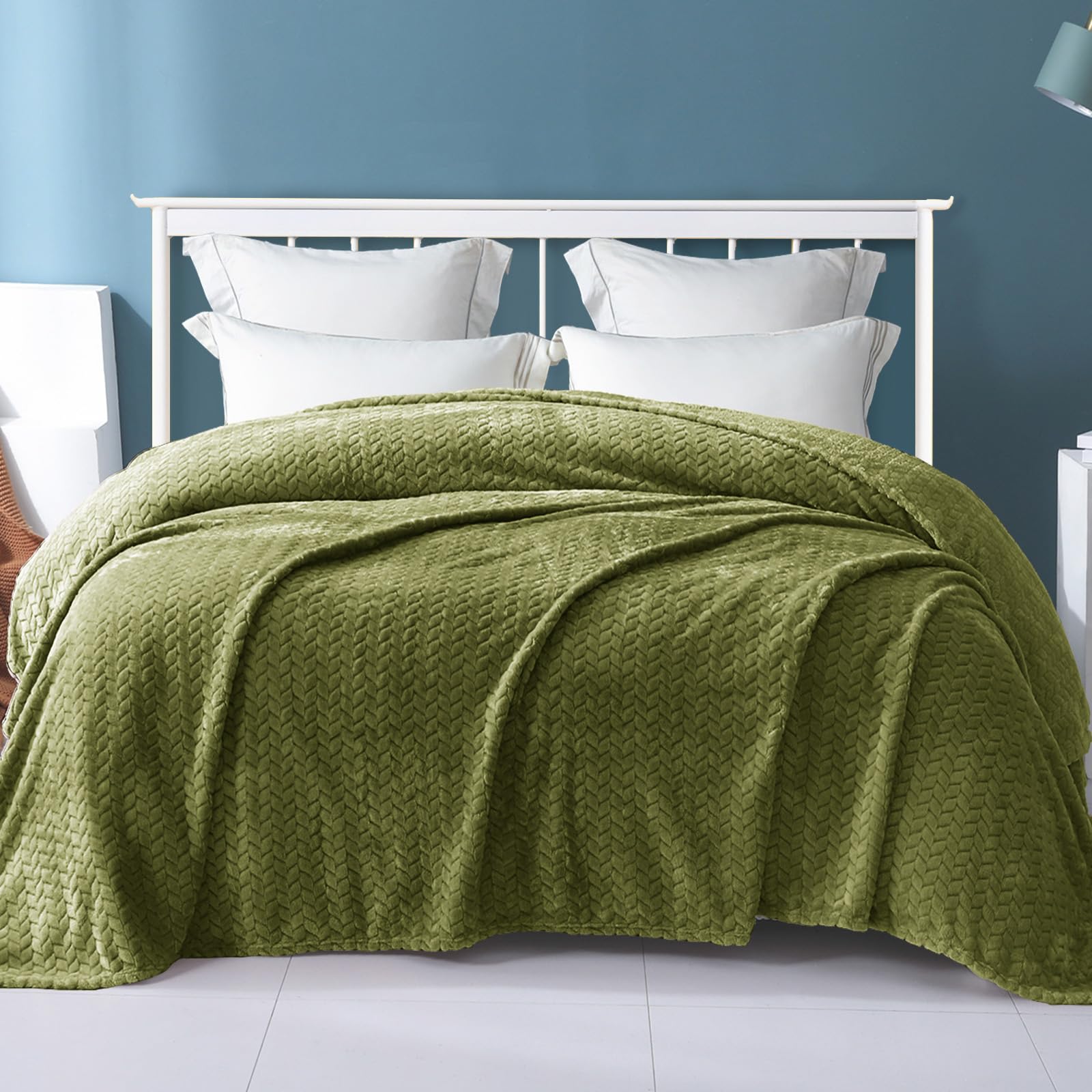 Exclusivo Mezcla Olive Green Fleece King Size Blanket For Bed, 90X104 Inches Soft Cozy 3D Decorative Jacquard Flannel Blankets,