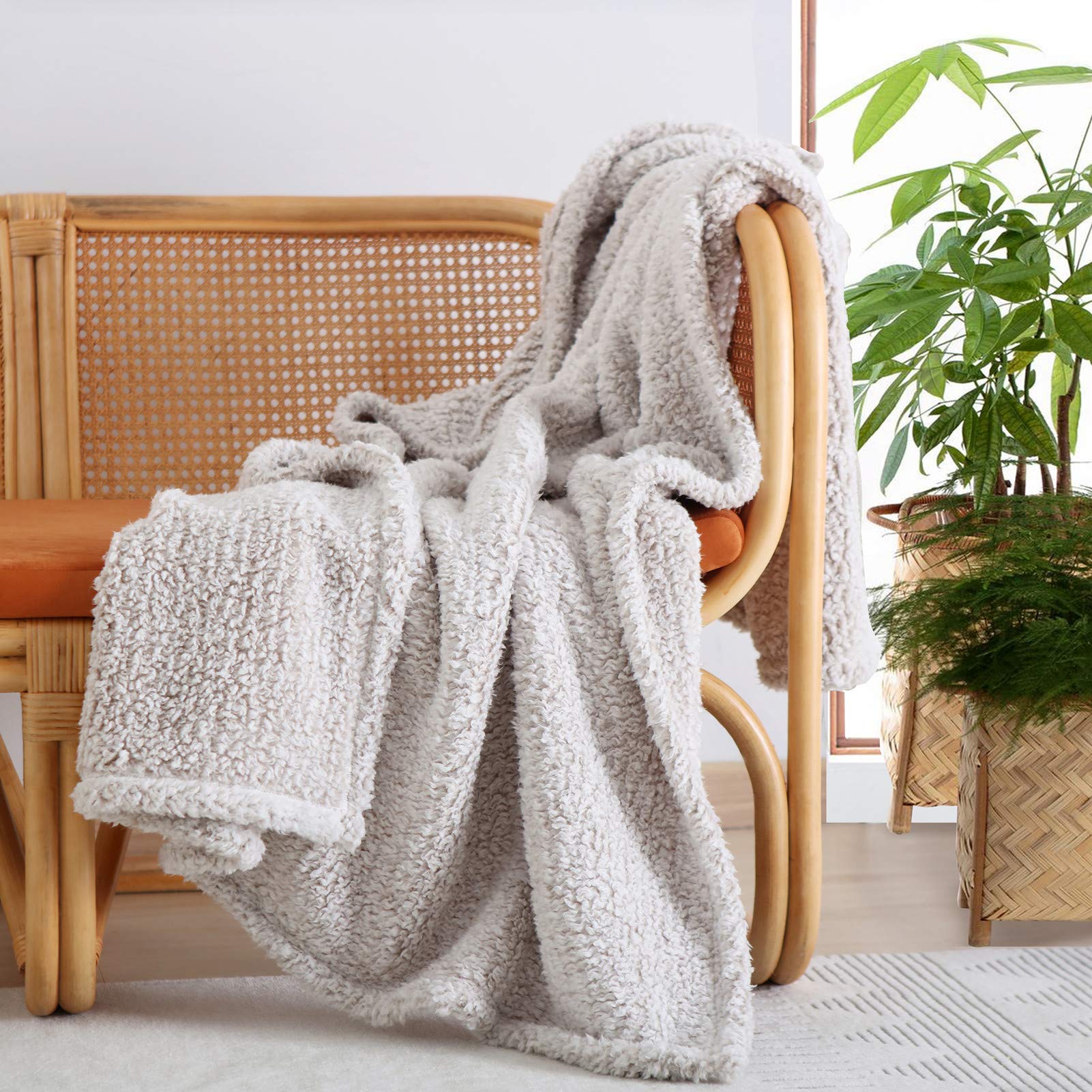 Ultra Soft Cozy Sherpa Throw Blanket, 2 Tones Ombre Light Brown Pattern Reversible, Light Weight Warm Decorative Boho Style Thro
