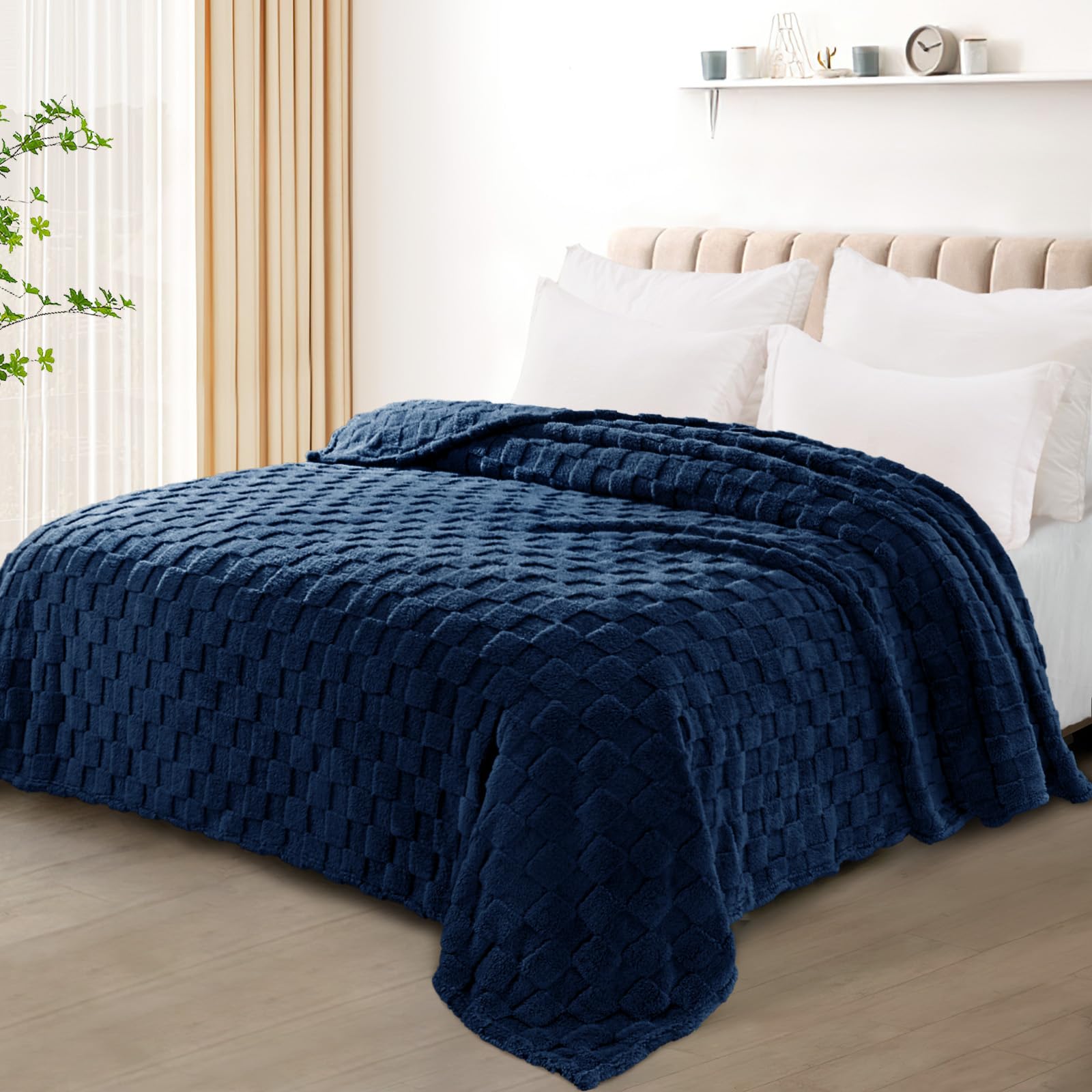 Exclusivo Mezcla Queen Size Flannel Fleece Blanket, Super Soft 3D Checkered Jacquard Bed Blanket, Cozy Fluffy Lightweight Blanke