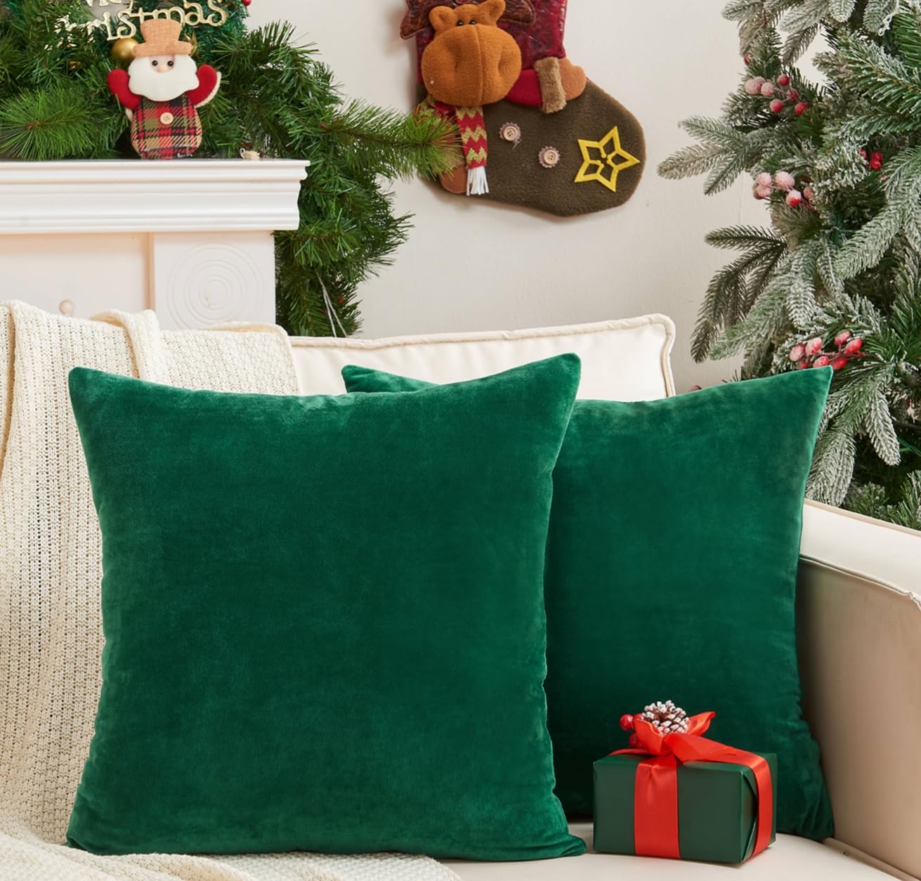 Grineed Pack Of 2 Christmas Green Pillow Covers 20X20 Inch Decorative Throw Pillow Cover, Velvet Emerald Pillowcases For Couch S