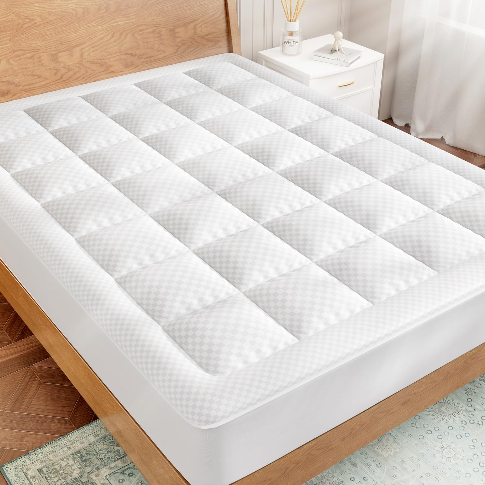 OLANLY Full Quilted Fitted Mattress Pad - Cooling Soft Mattress Topper - Elastic Fitted Mattress Protector - Machine Washable Ma