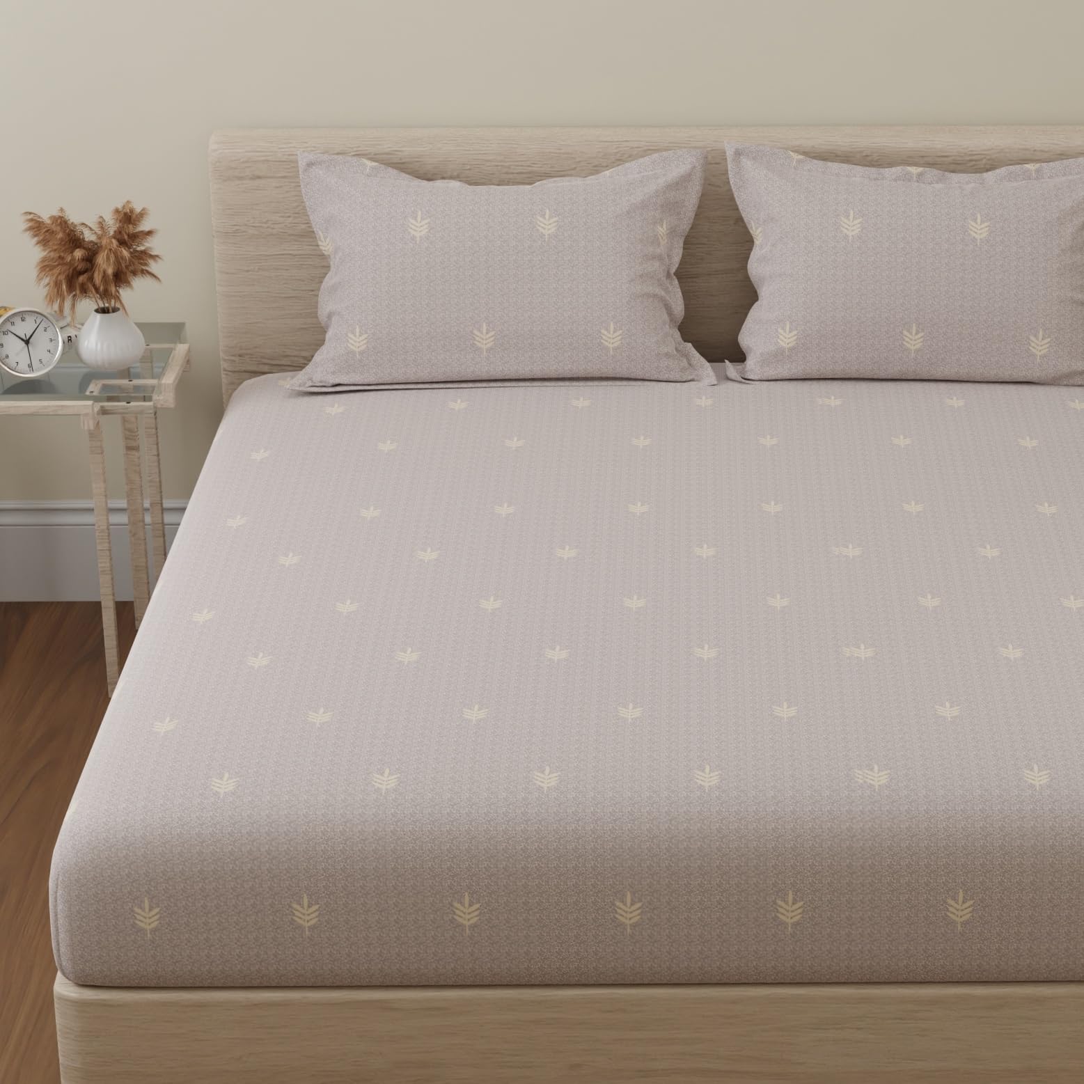 Huesland By Ahmedabad Cotton 144 Tc Cotton Elastic Fitted Bedsheet King Size With 2 Pillow Covers | 72 X 78 Inches