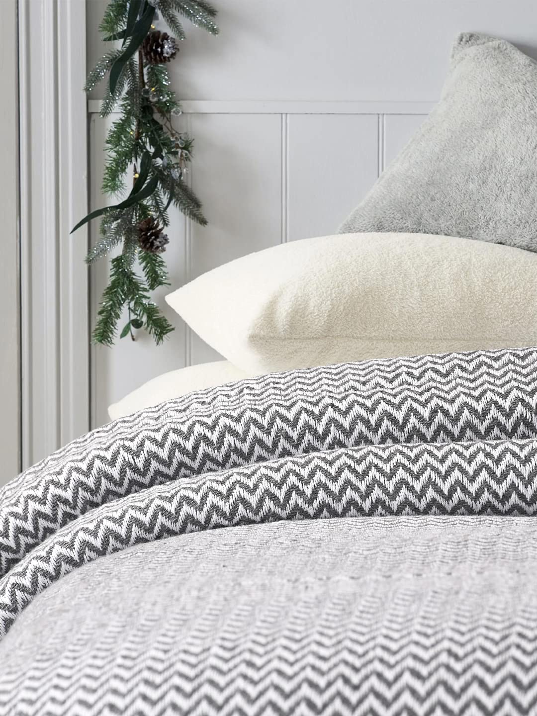 SASHAA WORLD Chevron Throw Blanket Handwoven with Fringes | Throw for Living Room, Bed, XL Sofa & Chair | Grey Throw Blanket | 1