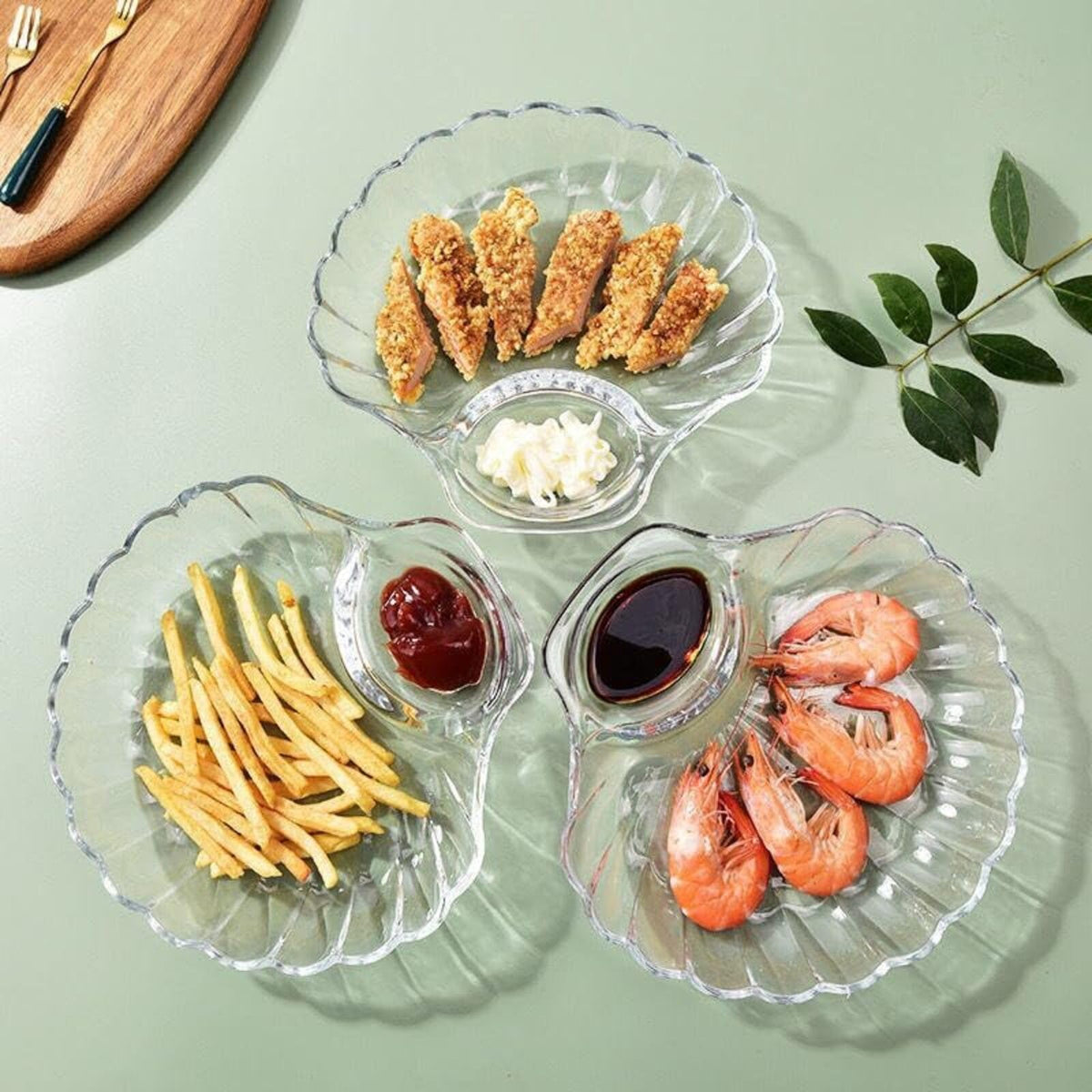 Jadecart Clear Plastic ShellShaped Serving Plate with Dipping Saucer, for Dumplings, Snacks, and Fruits, (Set of 3)