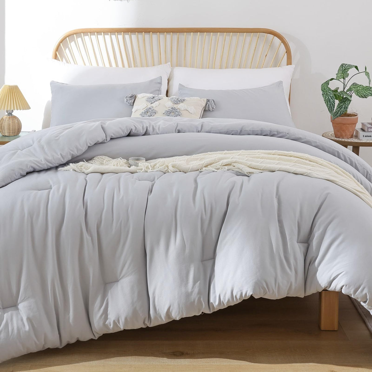 Rosgonia Oversized King Comforter Light Gray, 3Pcs (1 Grey Comforter & 2 Pillowcases), Soft Lightweight Oversized King Size Comf