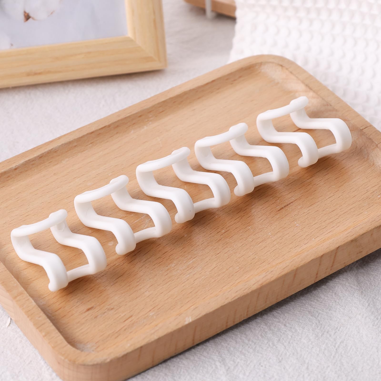 Hakday 60Pcs White Clothes Hanger Connector Hooks, Heavy Duty Space Saving Hooks For Velvet Hangers Wooden Hangers Closet Organi