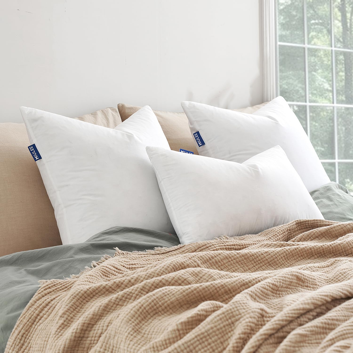 Miulee 22X22 Pillow Inserts,Set Of 2 Down Feather Throw Pillows For Couch Sofa Bed, Decorative Fluffy Throw Pillow Inserts Cotton Fabric,White