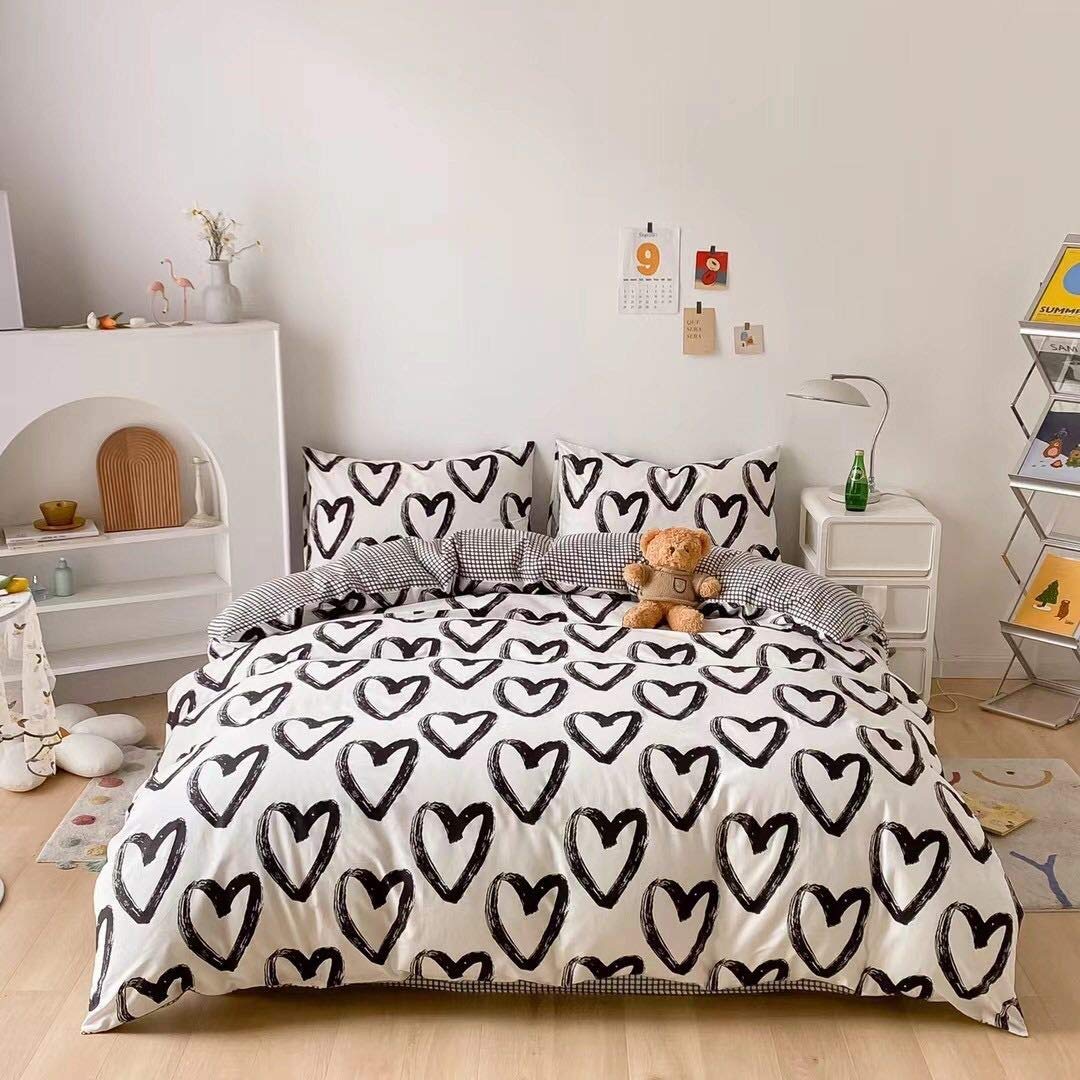 Houseri Love Comforter Set King Heart Shaped Bedding Sets White And Black Comforter For Women Men Love Heart Bedding Comforters