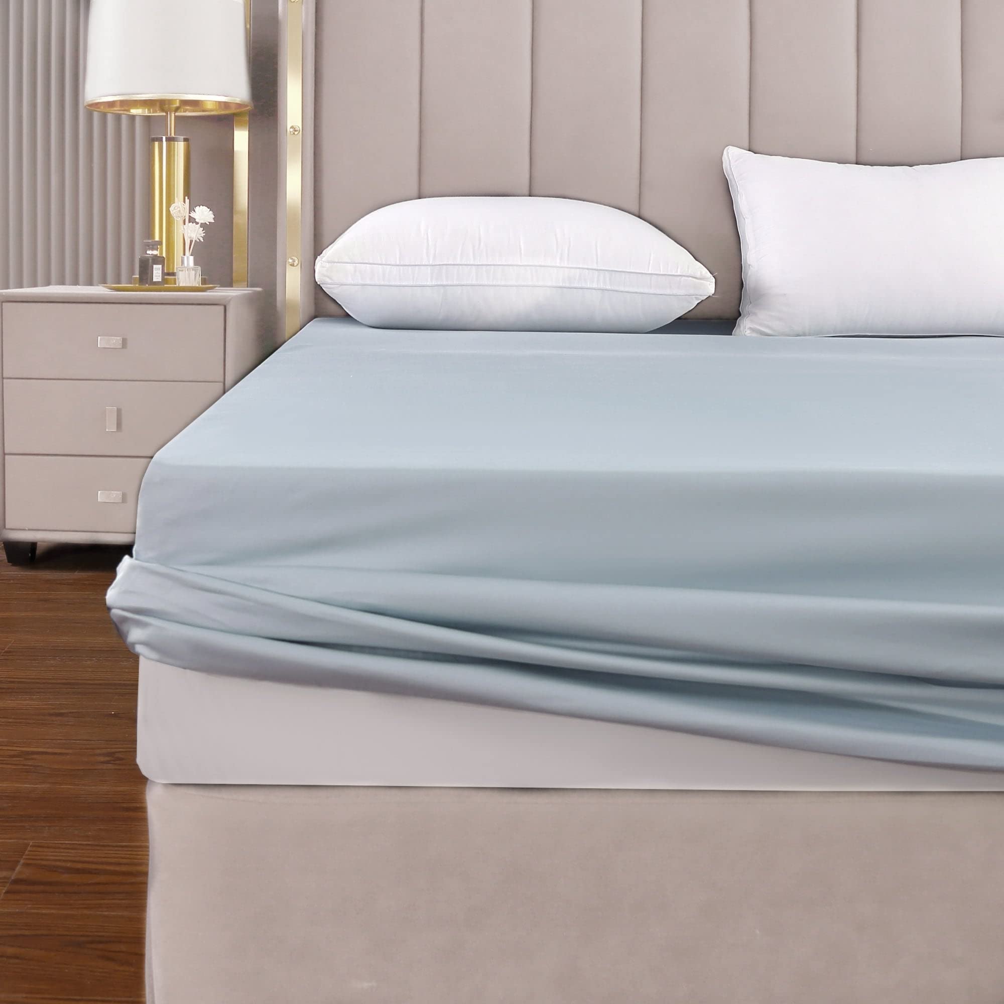 The Cotton & Silk 100% Luxury Long-Staple Cotton Fitted Sheet - 5-Star Hotel Quality Bed Sheet, Soft, Breathable & Durable - Que
