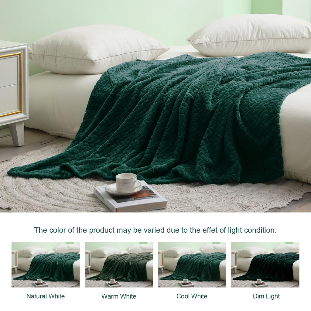 Exclusivo Mezcla Forest Green Fleece King Size Blanket For Bed, 90X104 Inches Soft Cozy 3D Decorative Jacquard Flannel Blankets,